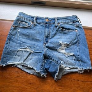 Universal Thread Distressed High Rise Short